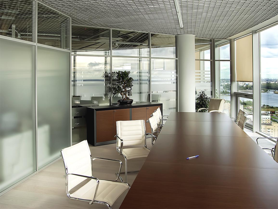 Стеклянные перегородки: эстетика, функциональность и преимущества