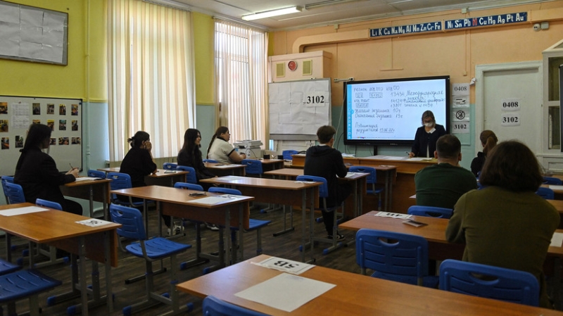 C изложением причин и задач: в Минпросвещения назвали срок появления в школах учебника истории с разделом про СВО