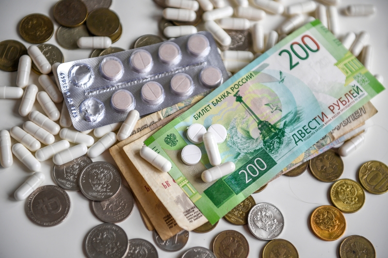 Единое пособие, новые трудовые книжки и новый социальный фонд: какие изменения ждут россиян в январе