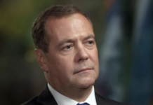 Медведев отреагировал на отказ Киева от рождественского перемирия