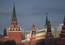 «Очевидным или замаскированным»: в Кремле заявили, что ВС РФ наносят на Украине удары только по военным целям