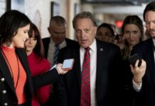 Палата представителей США впервые за 100 лет не смогла выбрать спикера в первом туре