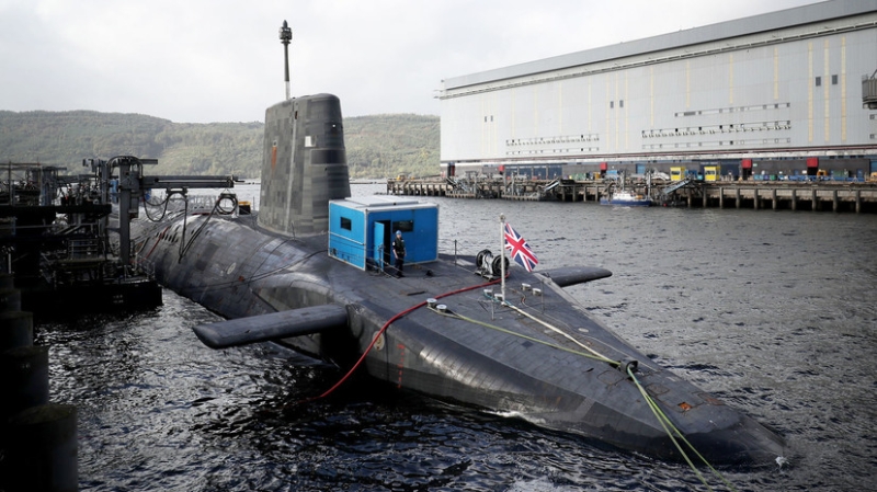 The Sun: на британской ядерной подлодке обнаружили приклеенные суперклеем болты