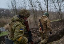 Украинские пограничники задержали трёх уклонистов, один из которых притворялся женщиной