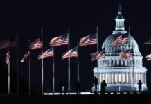 Ведущий Fox News Карлсон: США фабрикуют панику вокруг России в политических целях