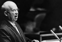 «Весьма неоднозначные последствия»: зачем Хрущёв стремился сократить численность советской армии