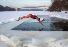 Врач Кашух дала советы, как подготовиться к зимним купаниям