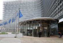 «Ввести граждан в заблуждение»: почему в Киеве снова заговорили о скором вступлении Украины в ЕС