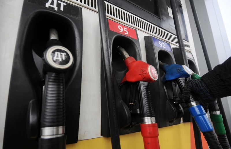 «Значительно ниже инфляции»: Новак рассказал о ситуации с ценами на горючее в России