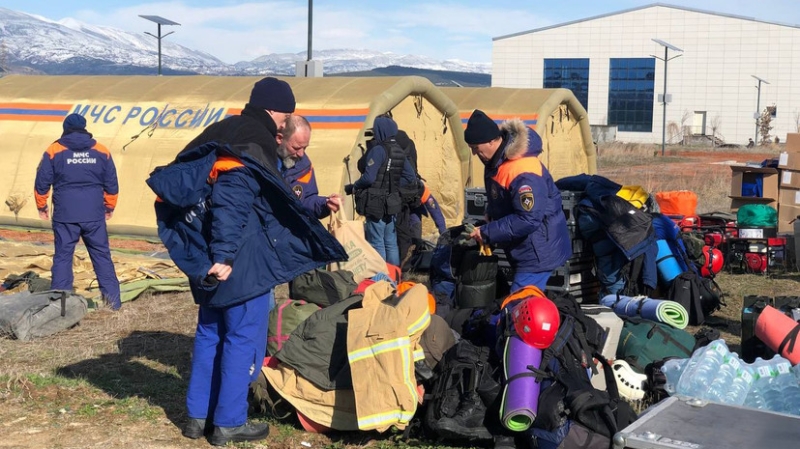 &laquo;Дочка была в объятиях папы, когда их нашли&raquo;: что известно о россиянах, пострадавших при землетрясениях в Турции