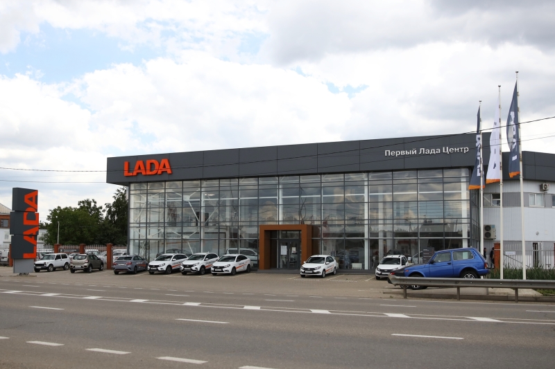 Двойной обгон: российские и китайские машины заняли почти 80% авторынка РФ