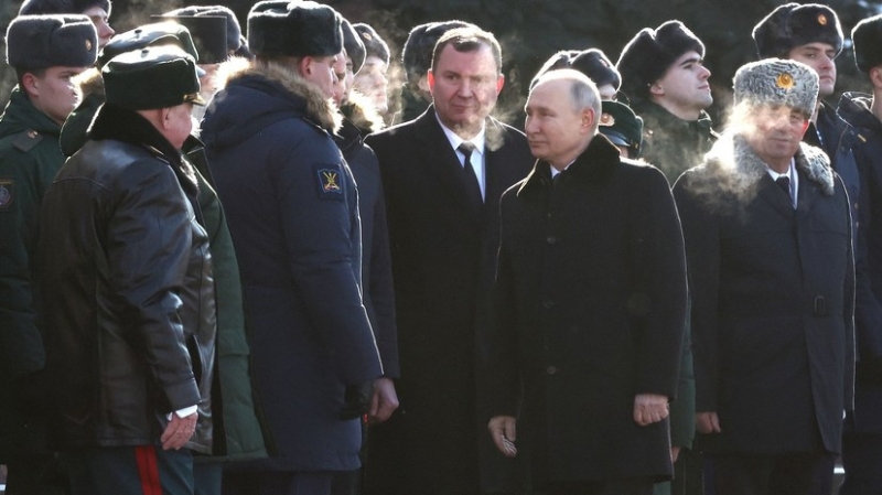 &laquo;Естественное решение&raquo;: Путин назвал заботу о защитниках России святой обязанностью государства