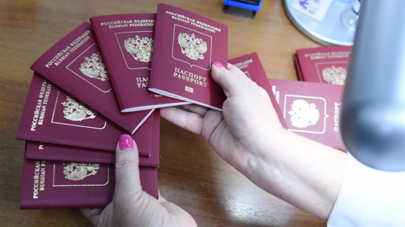 Гознак объяснил приостановку приёма заявлений на выдачу загранпаспортов нового образца