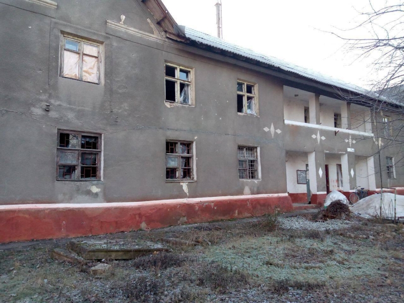 «Наш долг — дойти до победы»: как живут и работают взрослые и дети в прифронтовых городах Донбасса