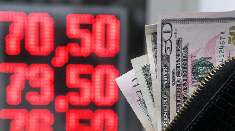 Равновесный ориентир: как могут измениться валютные курсы в феврале