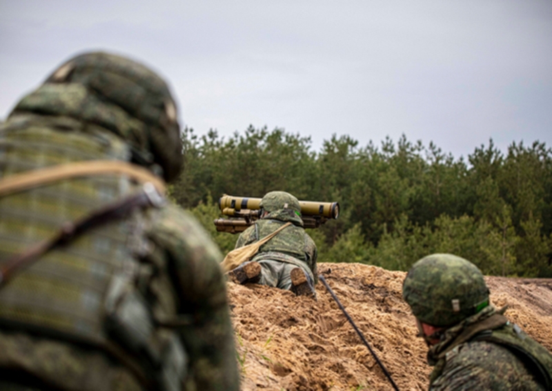 &laquo;Серьёзное универсальное оружие&raquo;: чем уникален российский переносной противотанковый комплекс &laquo;Метис&raquo;