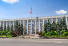 «Смена фигур на политической доске»: как отставка правительства может повлиять на ситуацию в Молдавии