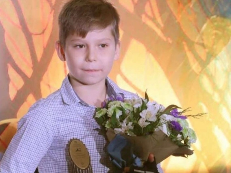 «Старые уже латаные-перелатанные»: 13-летний спортсмен-инвалид из Санкт-Петербурга получит новые протезы