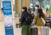 Суд Южной Кореи одобрил въезд двух россиян, которые жили в аэропорту несколько месяцев