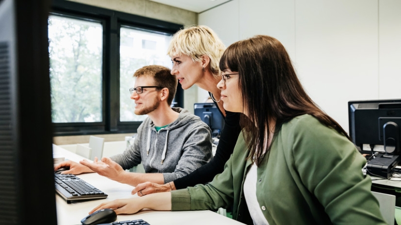 В Госдуме предложили ввести налоговый вычет для работающих студентов