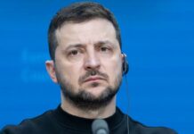 Зеленский ввёл в действие решение СНБО о санкциях против 200 лиц, связанных с Россией