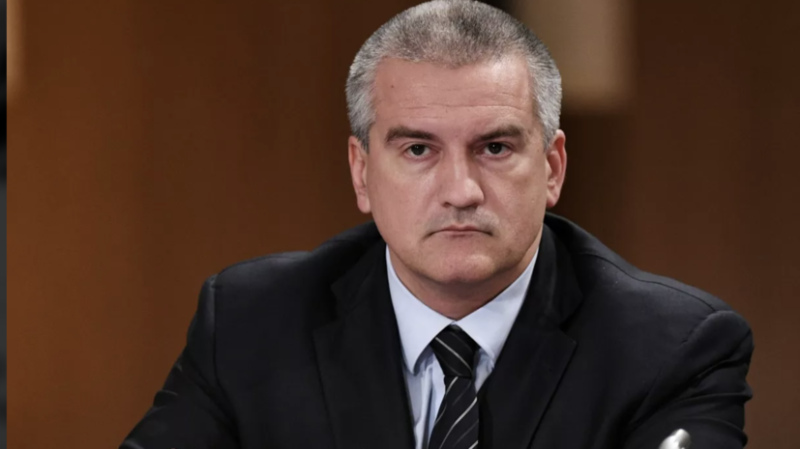 Аксёнов сообщил, что выстраивание линии обороны в Крыму идёт по плану