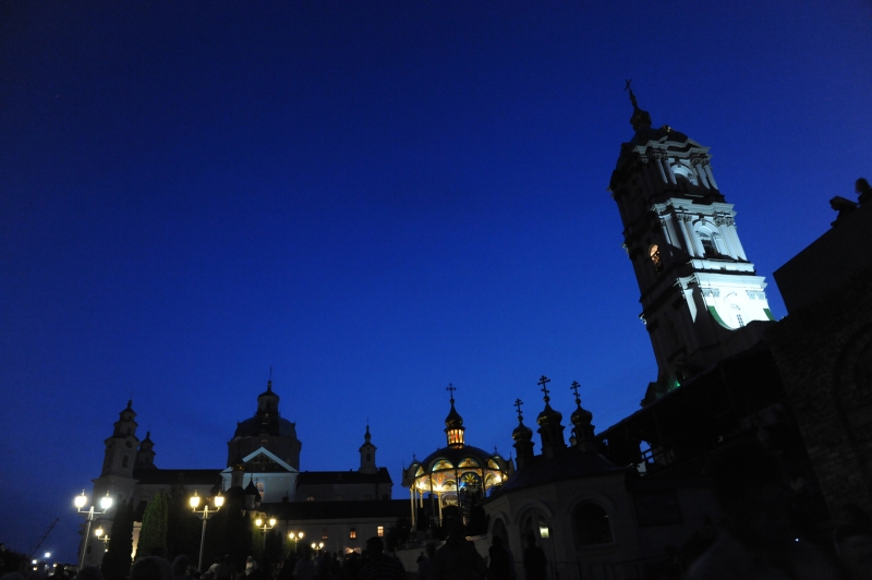 «Антигуманный и бездуховный произвол»: кабмин Украины отменил решение о передаче Киево-Печерской лавры в пользование УПЦ