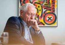 Экс-глава СДПГ Лафонтен: США не согласятся на мир на Украине, пока не ослабят Россию