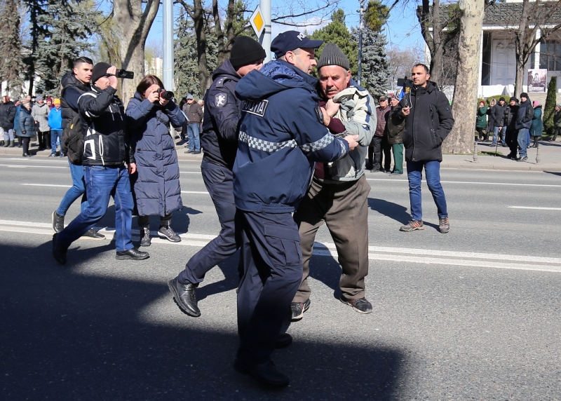 Информационный фильтр: как Запад планирует поддерживать руководство Молдавии