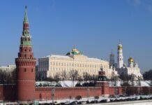 «Никаких предпосылок»: в Кремле не видят условий для перехода ситуации на Украине в мирное русло