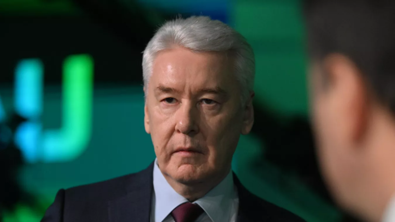 Собянин: москвичи собрали около 1080 тонн гумпомощи для жителей новых российских регионов