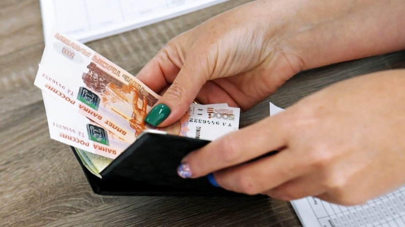 Соцвыплаты в новых регионах и эксперимент по продаже рецептурных лекарств: что изменится в жизни россиян в марте