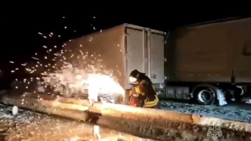 Спасатели эвакуировали 51 человека из затора на трассе М-4 &laquo;Дон&raquo; под Ростовом