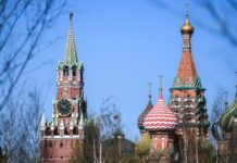 «Экономика полностью адаптировалась к внешним шокам»: деловая активность в России выросла максимально с 2020 года