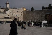 Израильские власти запретили немусульманам посещать Храмовую гору до конца Рамадана