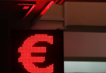 Курс евро на Мосбирже вырос до 90 рублей