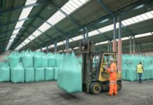 МИД Латвии: первая партия российских удобрений вывезена из Риги в Кению