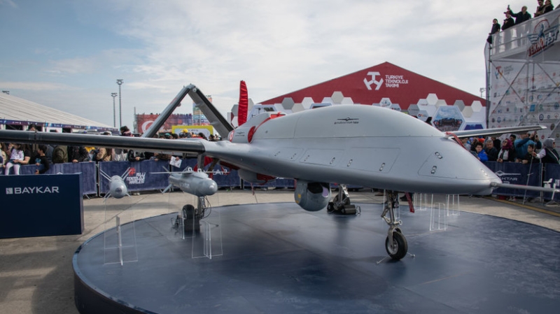 Министр Камышин сообщил, что Украина подписала три контракта с производителем БПЛА Baykar