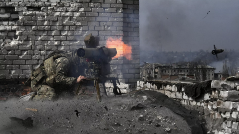 На северной и южной окраинах города: в МО РФ заявили о захвате военными ЧВК «Вагнер» двух кварталов в Артёмовске