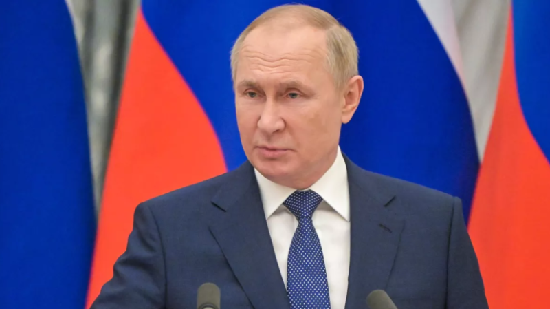 Путин поручил рассмотреть передачу в музеи артефактов, связанных с СВО