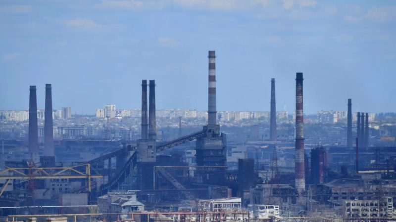 RT: на заводе &laquo;Азовсталь&raquo; до сих пор находят оставшиеся после украинских военных ловушки