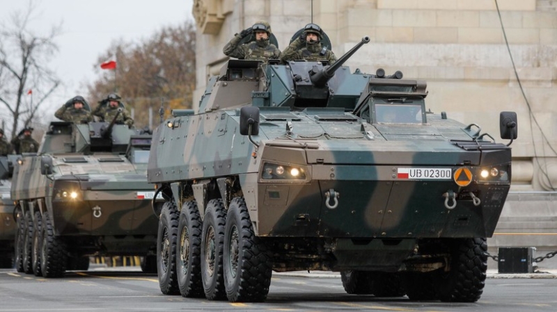 Ставка на эскалацию: Польша намерена передать Украине 200 бронетранспортёров Rosomak