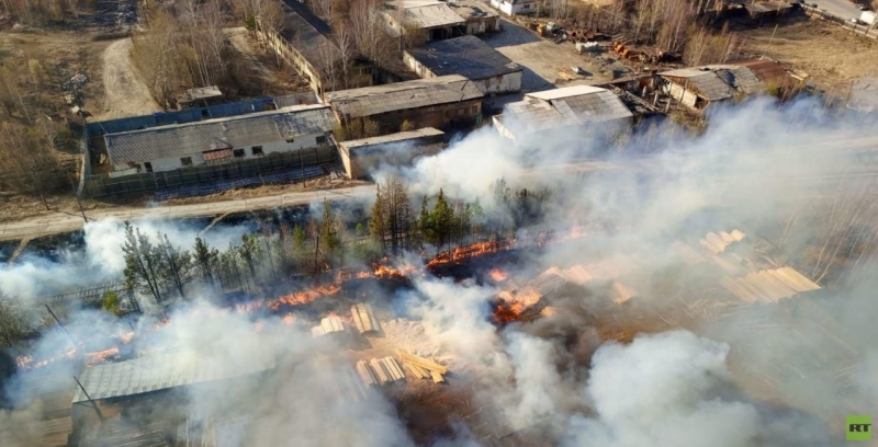 «Такого у нас ещё не было»: RT пообщался с жителями уральской Сосьвы, где сотни жителей остались без домов из-за пожара