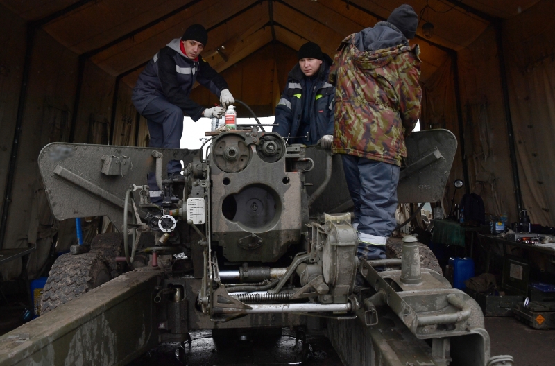 В ускоренном режиме: ремонтные бригады в зоне СВО освоили новые способы восстановления тяжёлой техники ВС РФ