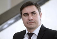 Глава комитета Госдумы по охране здоровья Хубезов решил уйти с должности для участия в СВО