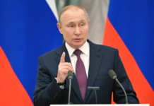 Путин заявил, что обсудил с Лавровым упрощение визового режима для ряда стран