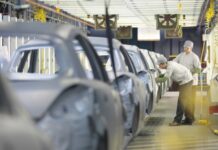 «Результат политических решений»: европейская промышленность обвалилась рекордно за последние три года