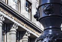 Замглавы Минфина Моисеев: большая приватизация в России должна состояться