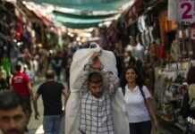 ЦБ Турции повысил ключевую ставку до 15% с 8,5%