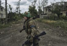 Марочко рассказал о брошенных военными ВСУ телах сослуживцев в ЛНР